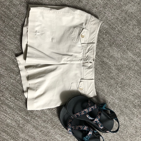 Express Pants - Khaki shorts